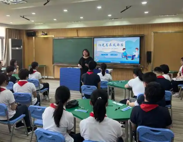 逻辑和前沿科研成果专属学科智能体就能够精准解答学生专业疑问