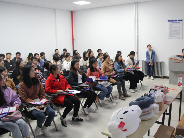 职业前沿企业实际事例融入课程教育让教育内容更具针对性和实用性