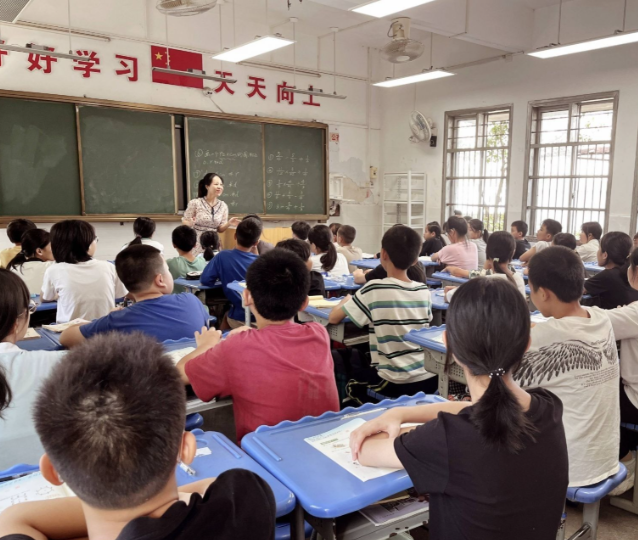 优质教师让教育公正的阳光洒满村庄照亮孩子们的梦想