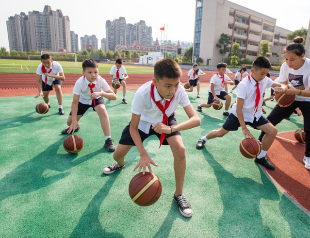 自主活动三段式全时段锻炼形式让运动成为校园日子的主旋律